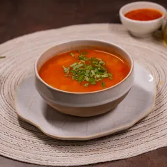Ciorbă de vită cu legume de sezon livrare Târgu Jiu