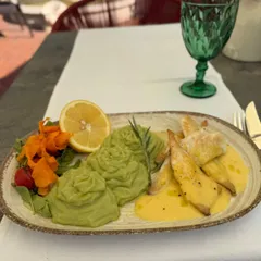 File de Doradă cu Cremă Dauphinoise & Broccoli livrare Târgu Jiu