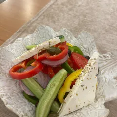 Greek Salad livrare Târgu Jiu