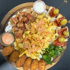 Platoul Tapas ATRIUM (3-4 persoane) livrare Târgu Jiu
