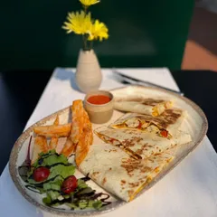 Quesadilla de Pui livrare Târgu Jiu