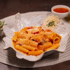 Rigatoni all'Amatriciana & Arrabbiata livrare Târgu Jiu
